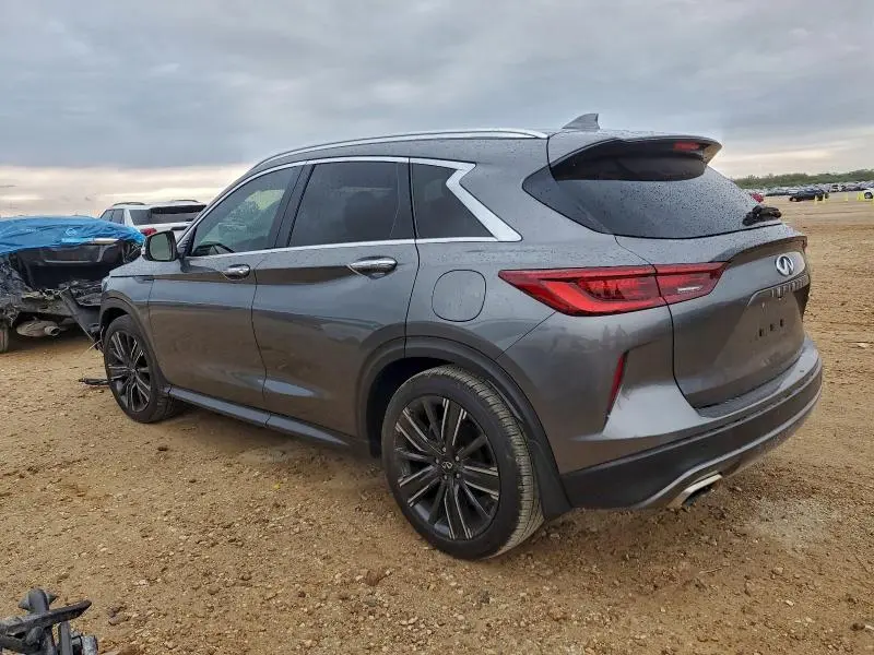 2022 INFINITI QX50 LUXE  