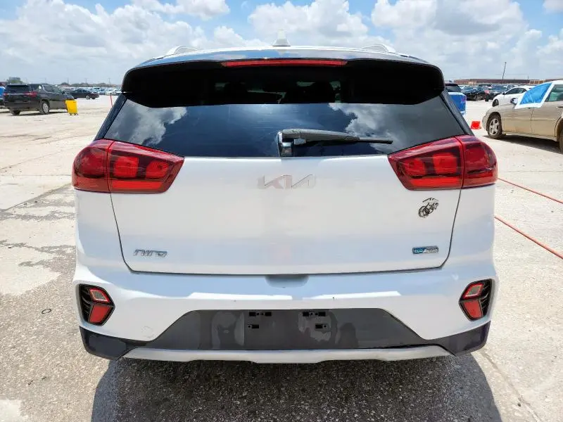 2022 KIA NIRO LX  
