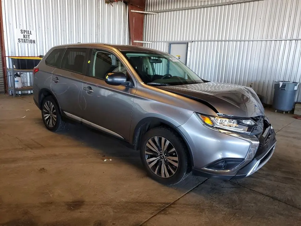 2019 MITSUBISHI OUTLANDER SE  