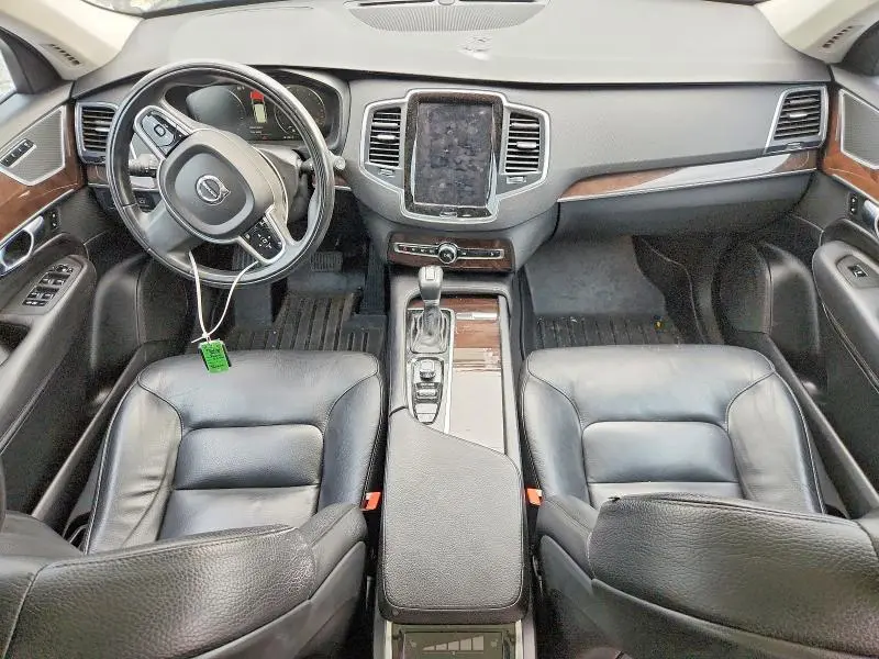 2019 VOLVO XC90 T6 MOMENTUM  