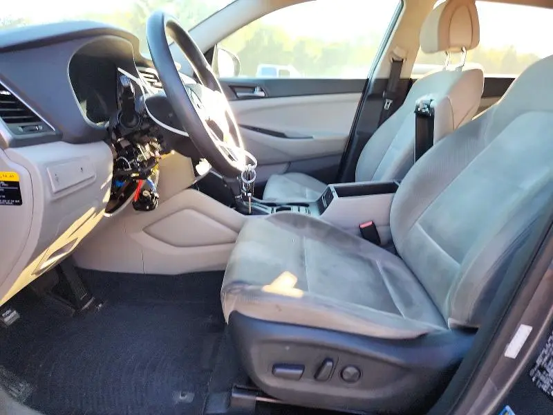2016 HYUNDAI TUCSON SE  