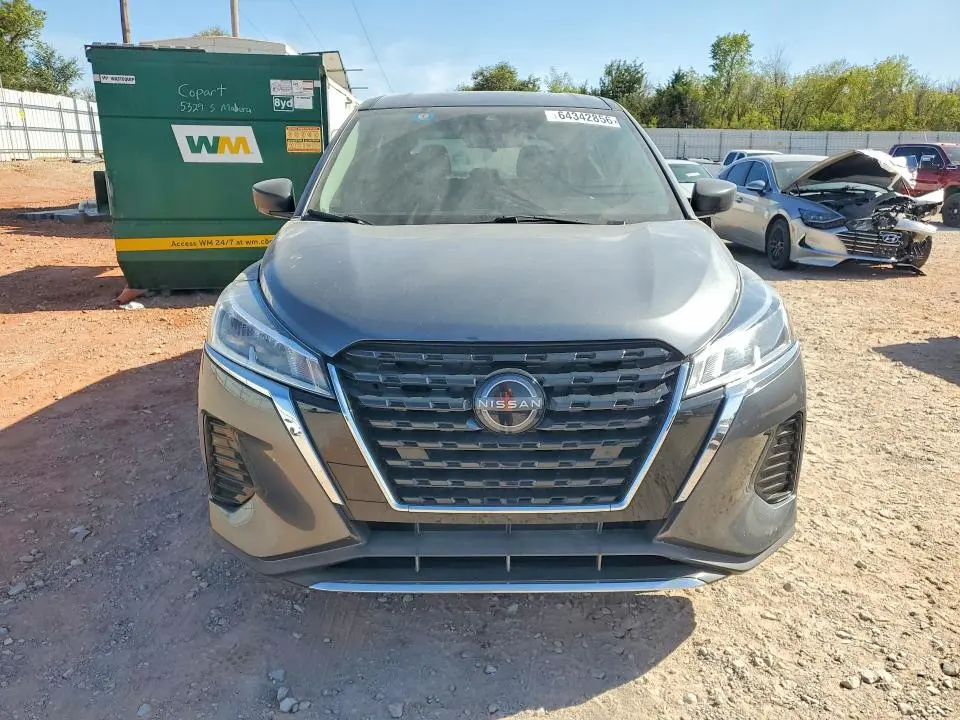 2022 NISSAN KICKS S  