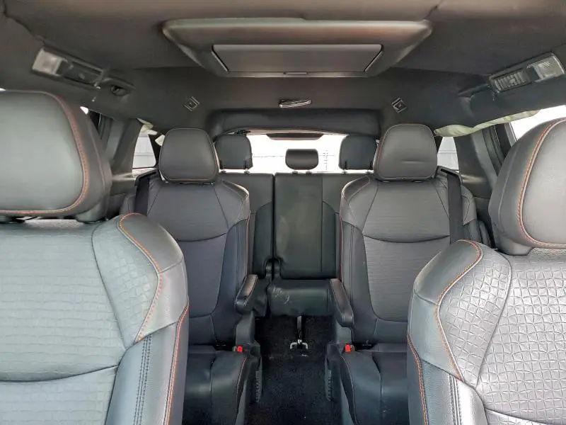 2022 TOYOTA SIENNA XSE  