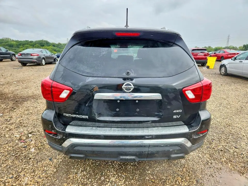 2017 NISSAN PATHFINDER SV  
