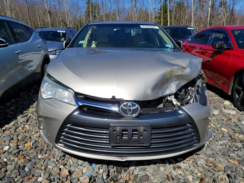 2015 TOYOTA CAMRY XLE  