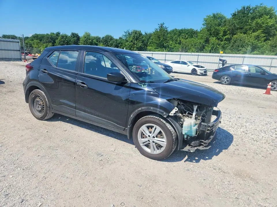 2022 NISSAN KICKS S  