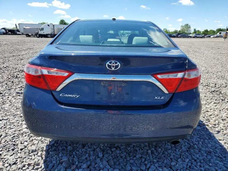 2015 TOYOTA CAMRY XLE  