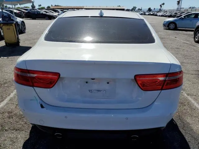 2017 JAGUAR XE PRESTIGE  