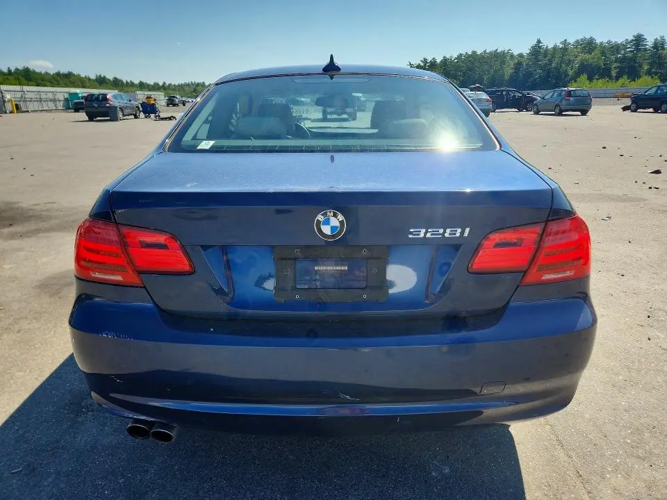 2011 BMW 328 XI  