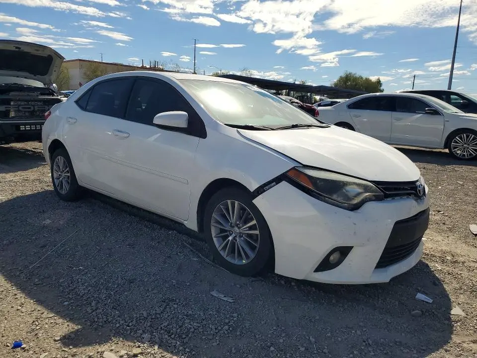 2014 TOYOTA COROLLA LE PLUS  