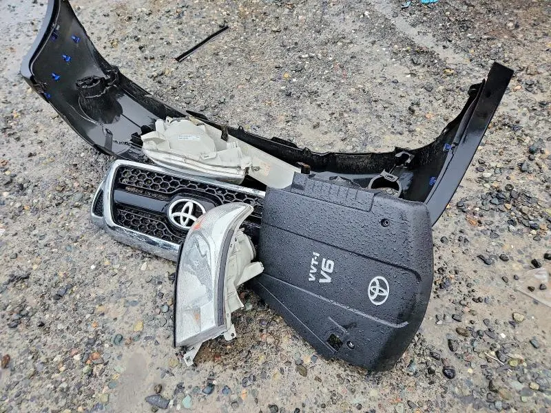 2011 TOYOTA TACOMA V6  