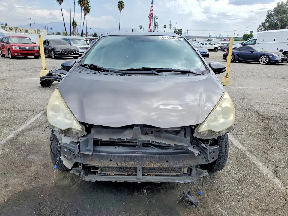 2013 TOYOTA PRIUS C THREE  