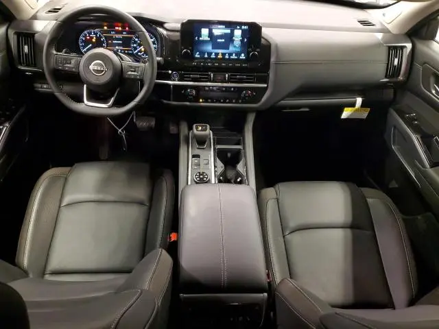 2024 NISSAN PATHFINDER SL  