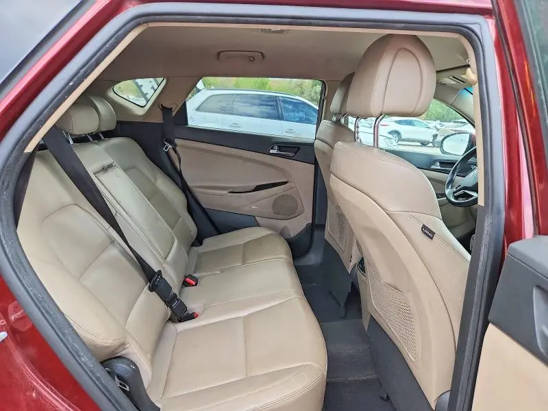 2017 HYUNDAI TUCSON SE PLUS  