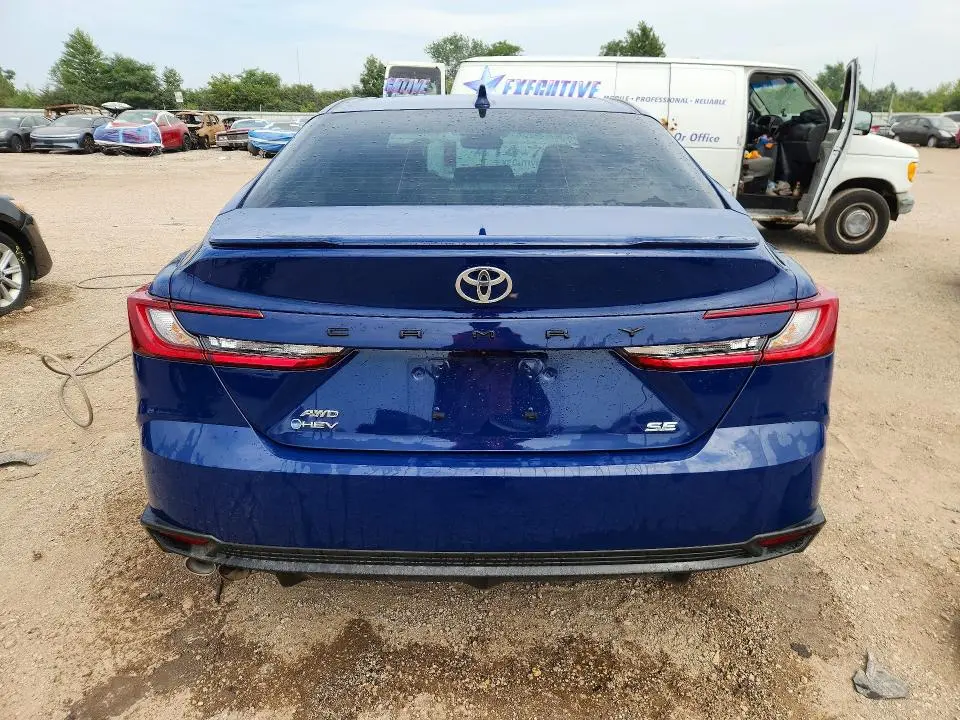 2026 TOYOTA CAMRY SE  
