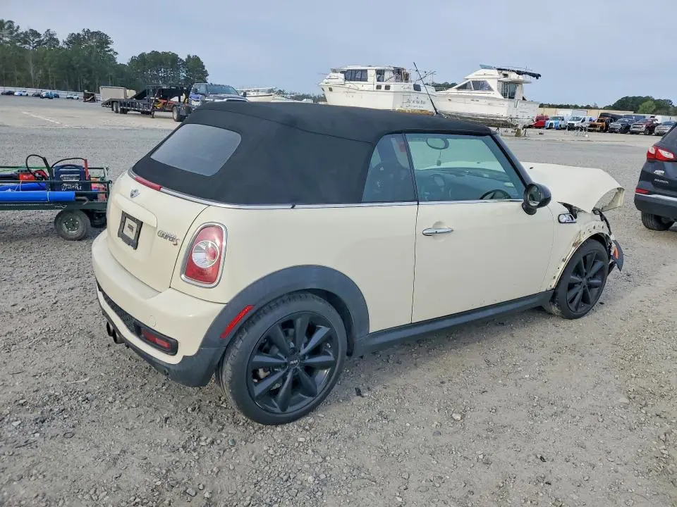 2015 MINI COOPER S  