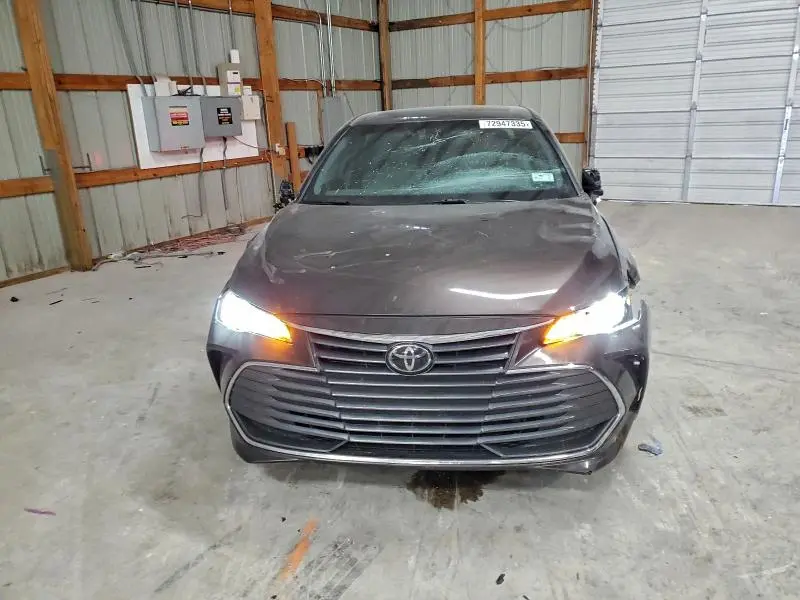 2019 TOYOTA AVALON XLE  