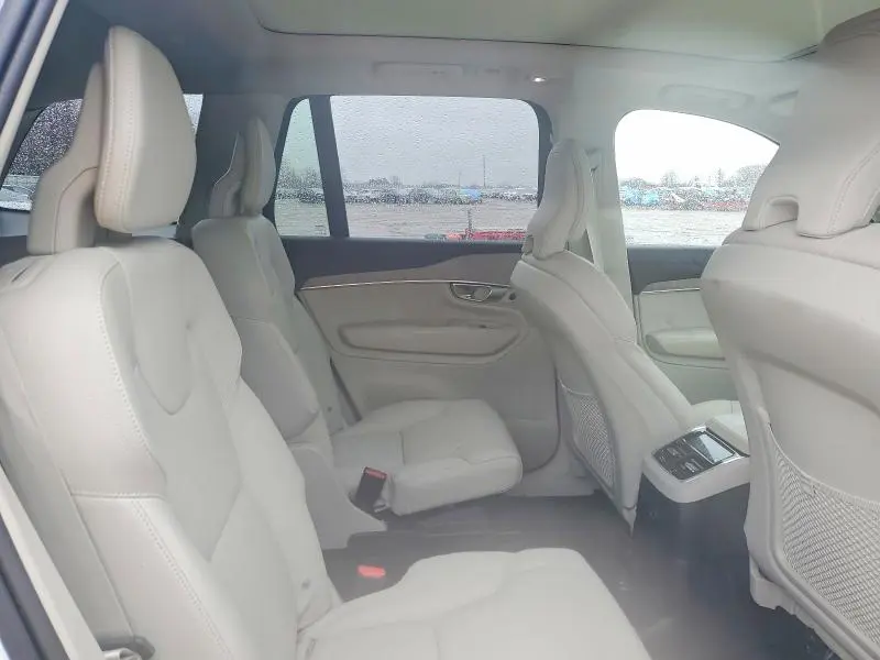2024 VOLVO XC90 PLUS  