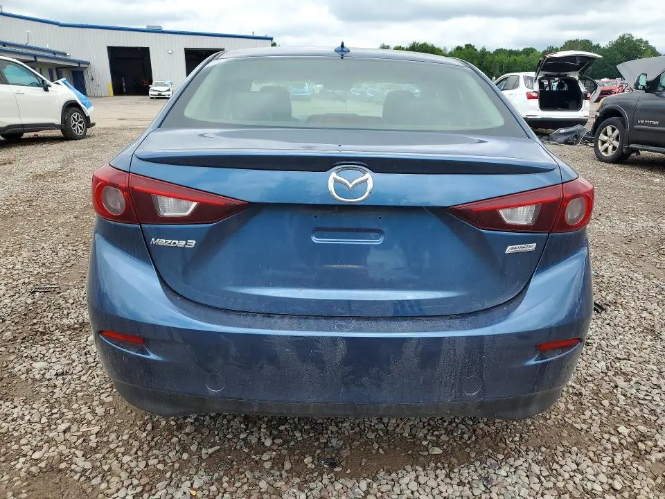 2018 MAZDA 3 TOURING  
