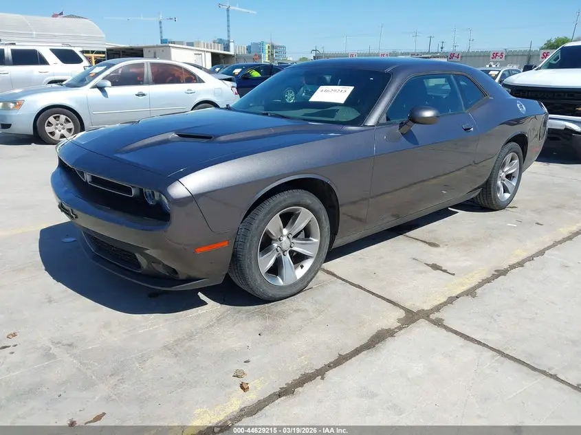 2016 DODGE CHALLENGER SXT