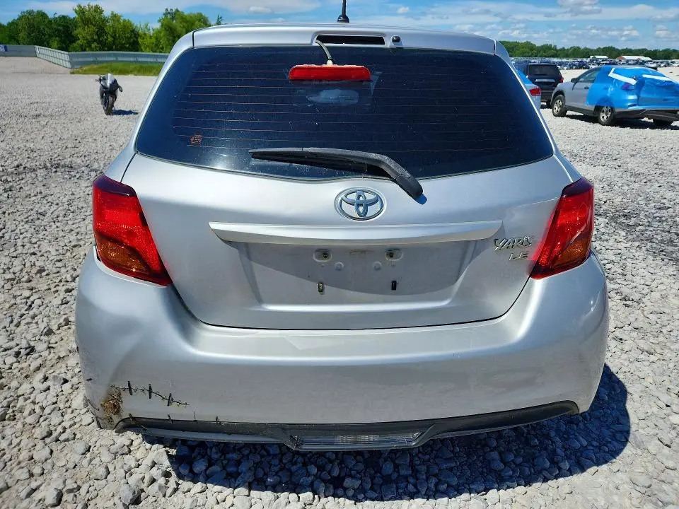 2015 TOYOTA YARIS 5-DOOR LE  