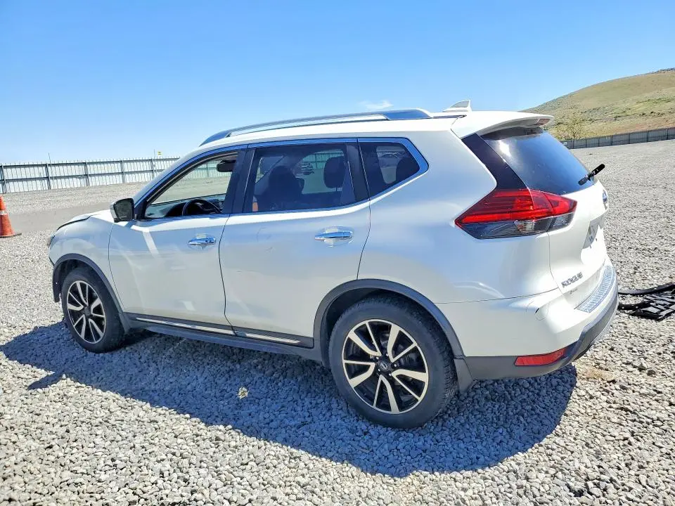 2017 NISSAN ROGUE SL  
