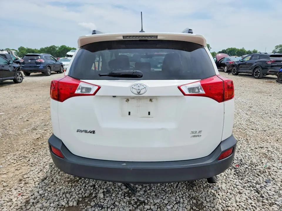 2015 TOYOTA RAV4 XLE  