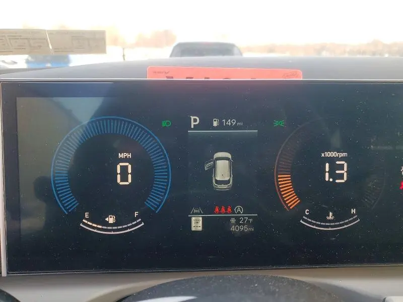 2025 HYUNDAI TUCSON SEL  