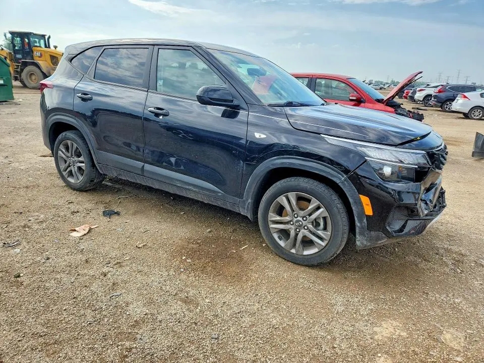 2021 KIA SELTOS LX  