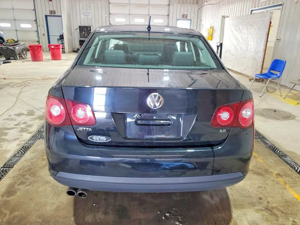 2010 VOLKSWAGEN JETTA LIMITED  