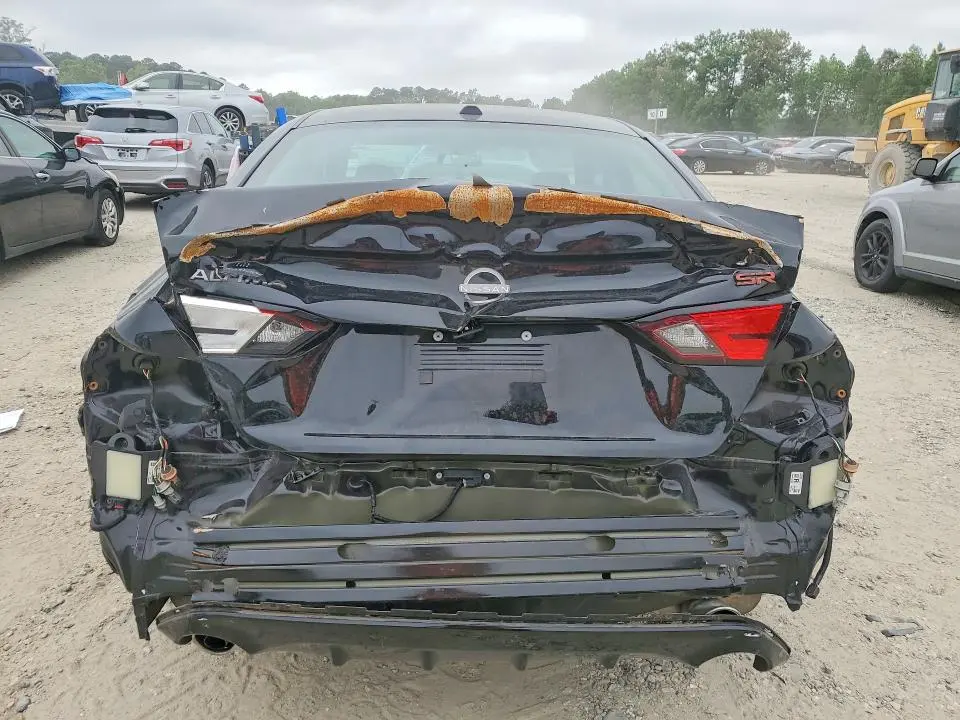 2024 NISSAN ALTIMA SR  