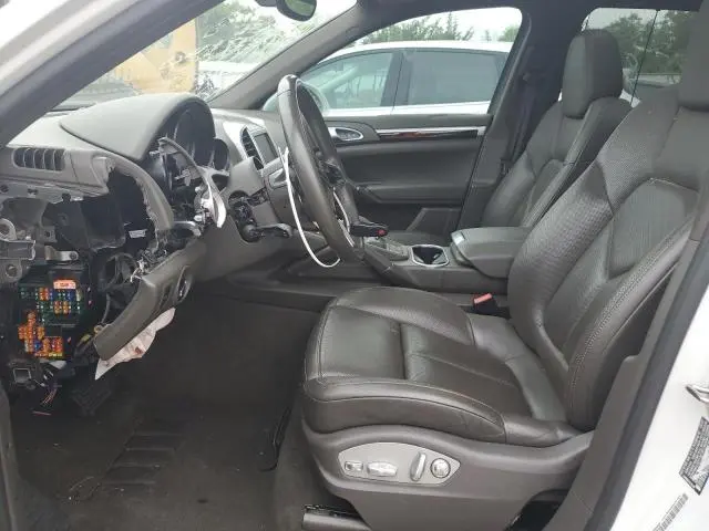 2016 PORSCHE CAYENNE   