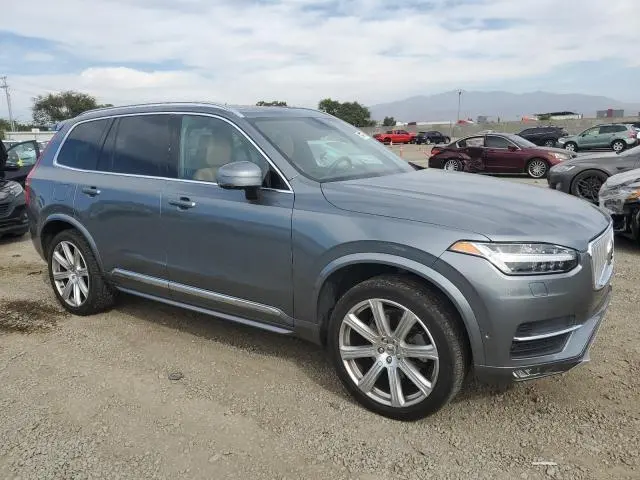 2017 VOLVO XC90 T6  