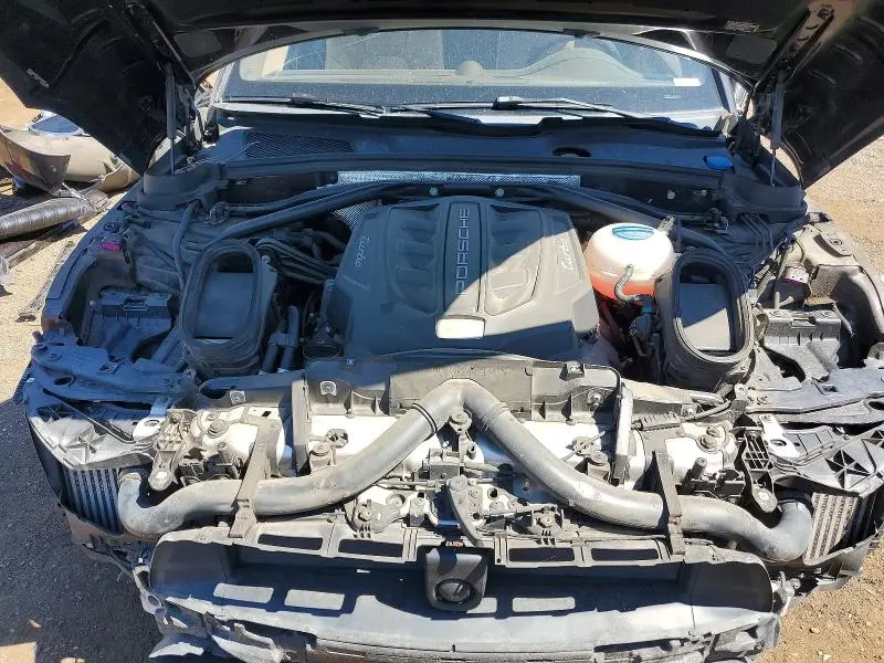 2016 PORSCHE MACAN TURBO  