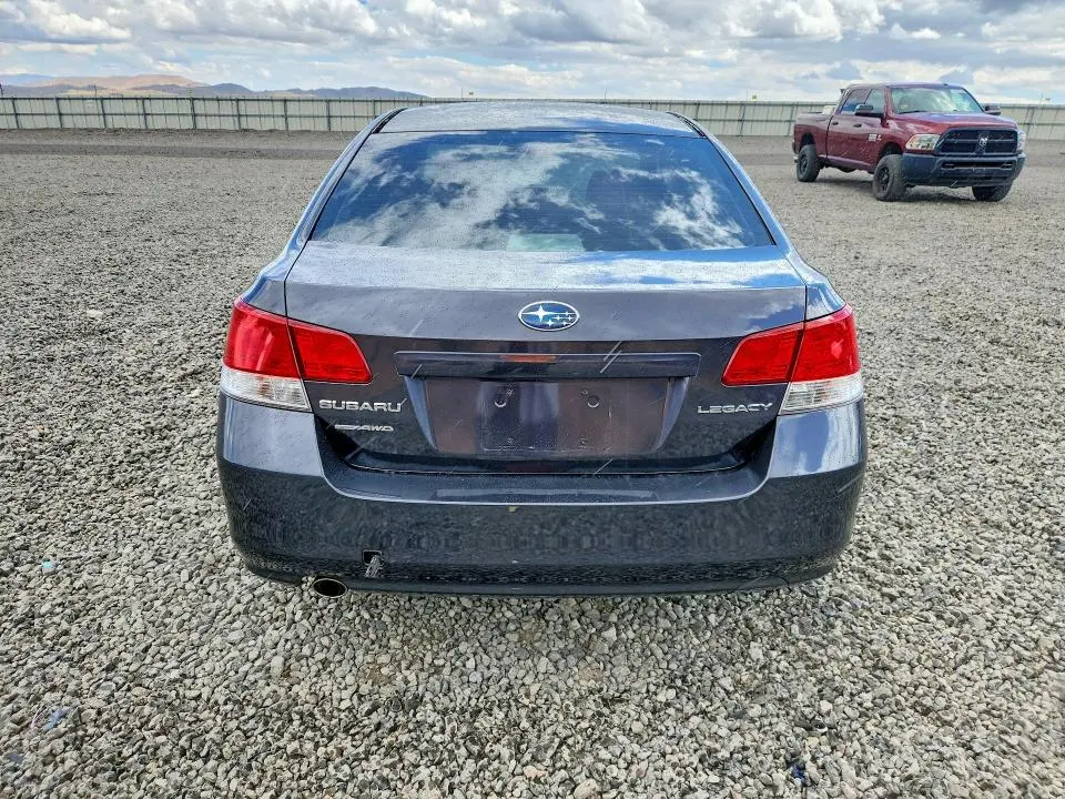 2010 SUBARU LEGACY 2.5I PREMIUM  