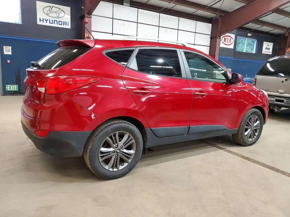 2015 HYUNDAI TUCSON SE  