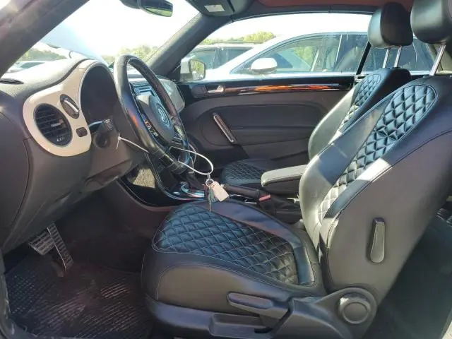 2019 VOLKSWAGEN BEETLE S