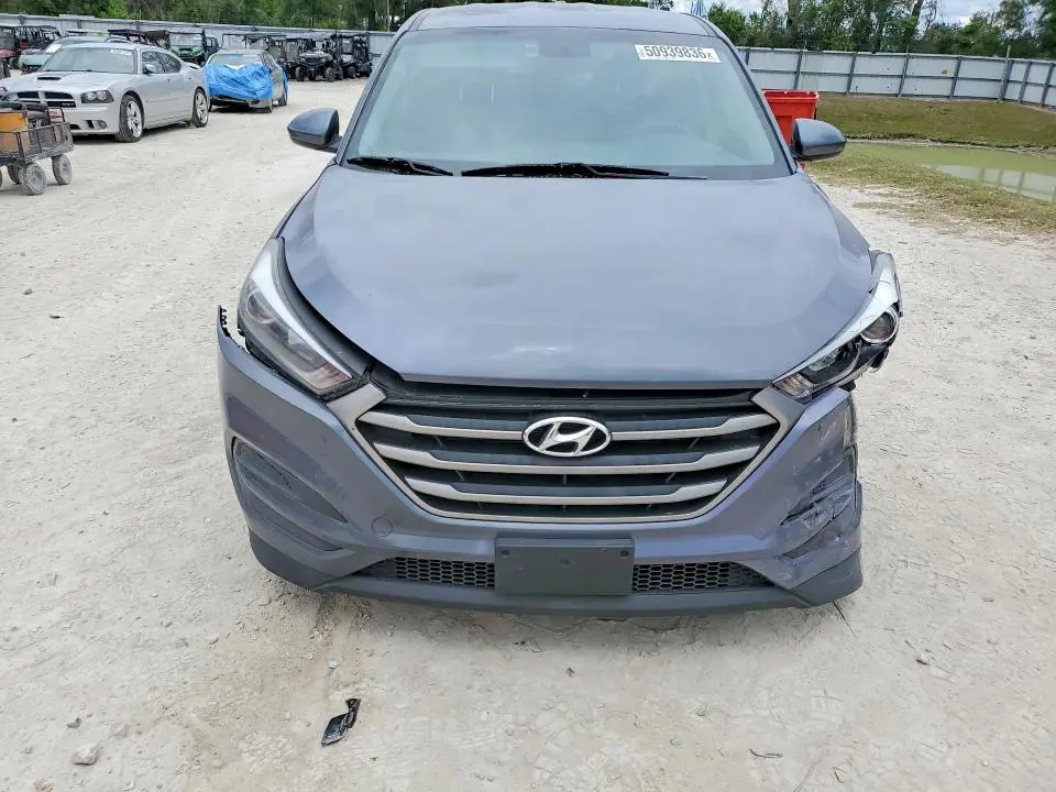 2018 HYUNDAI TUCSON SE  