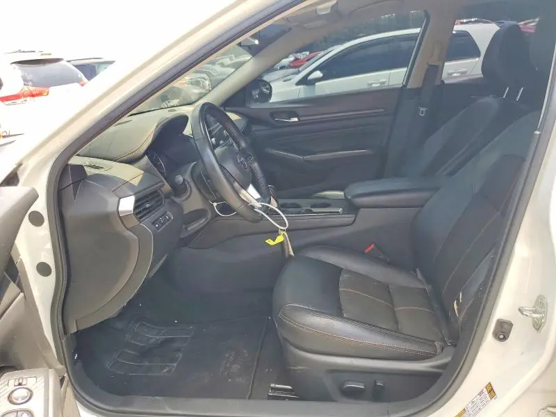 2019 NISSAN ALTIMA SR  