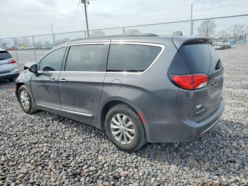2017 CHRYSLER PACIFICA TOURING L  