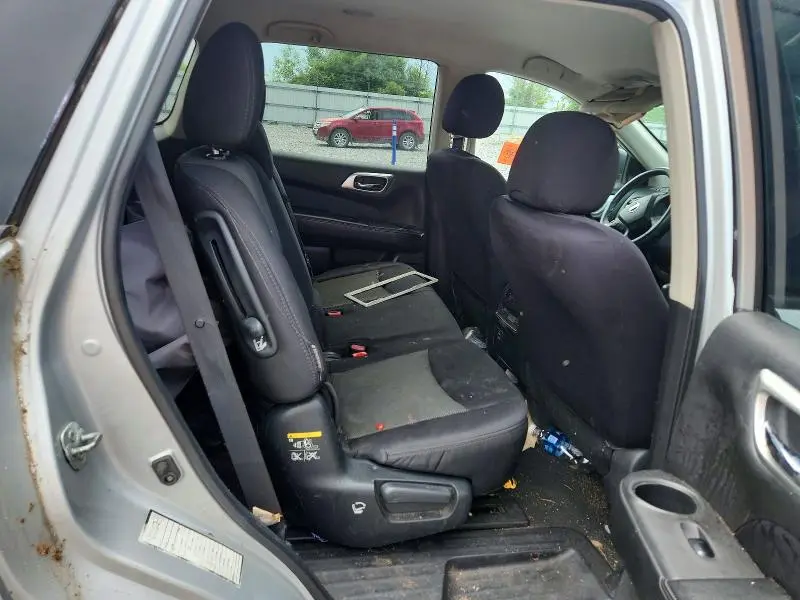 2018 NISSAN PATHFINDER SV  