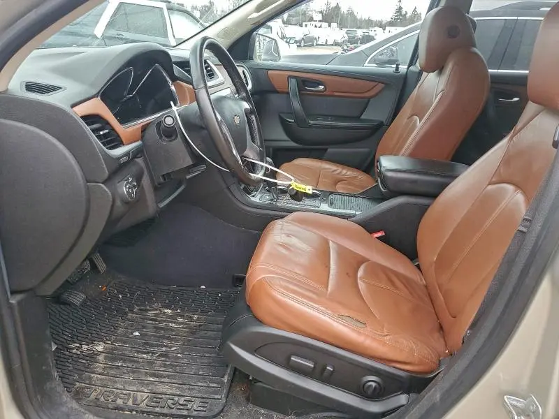 2015 CHEVROLET TRAVERSE LT  