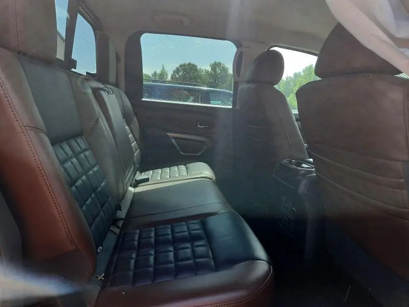 2017 NISSAN TITAN PLATINUM RESERVE  