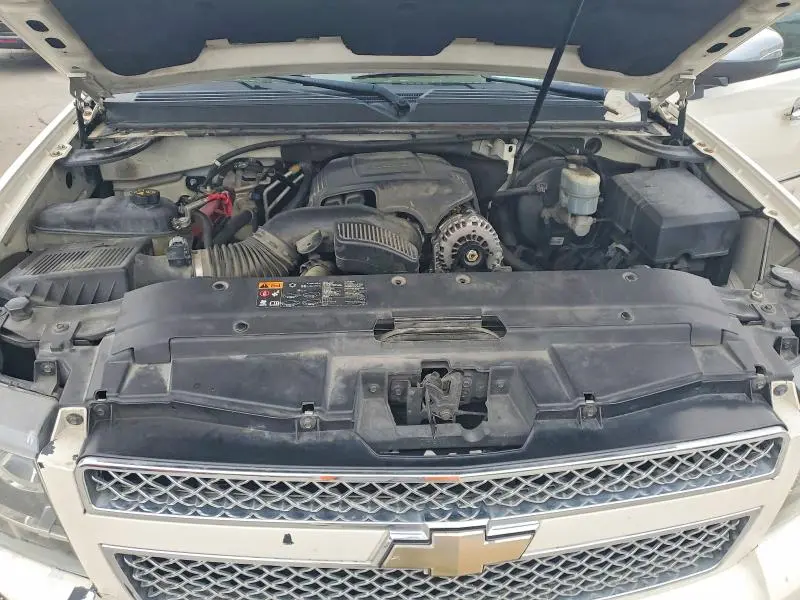2011 CHEVROLET SUBURBAN C1500 LTZ  