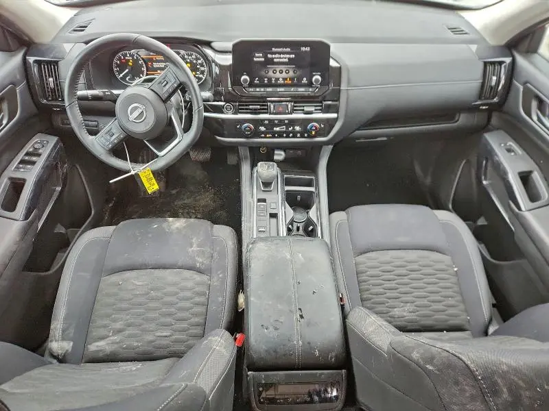 2023 NISSAN PATHFINDER SV  