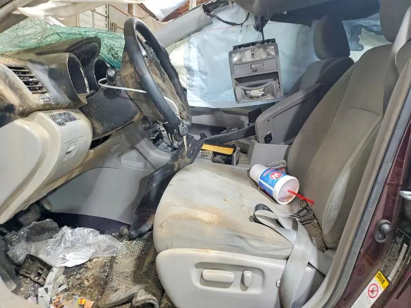2013 TOYOTA HIGHLANDER PLUS  