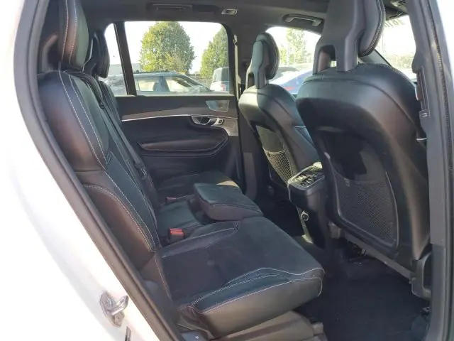 2018 VOLVO XC90 T6