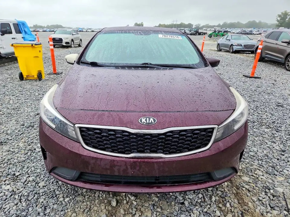 2017 KIA FORTE LX  