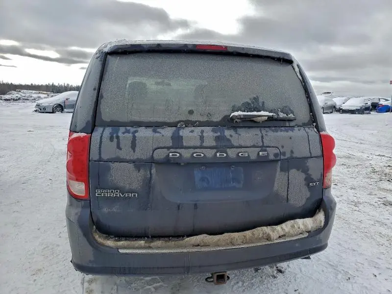 2016 DODGE GRAND CARAVAN SE  