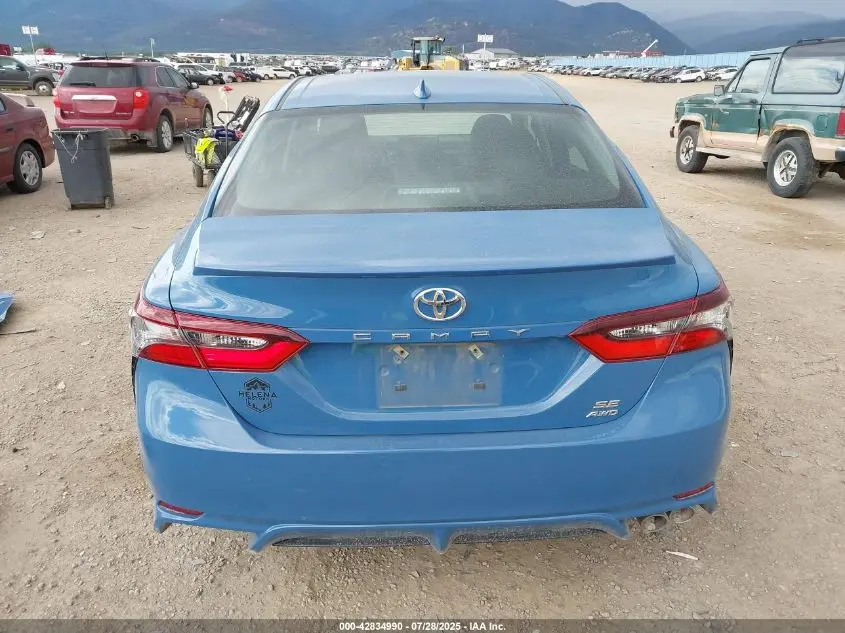 2024 TOYOTA CAMRY SE